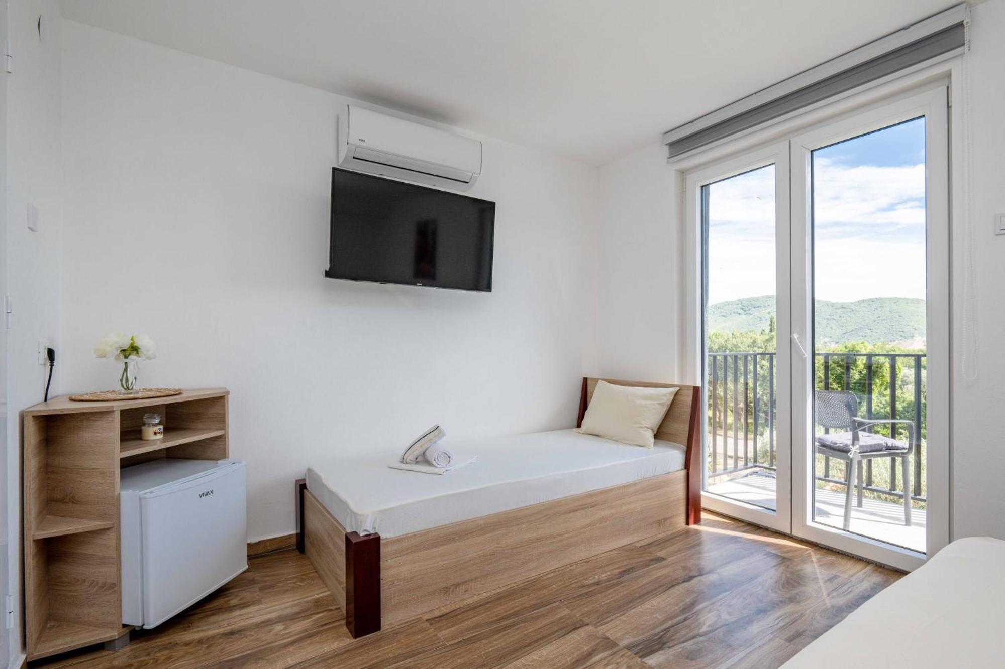 Sumice Inn Petrovac Exterior photo